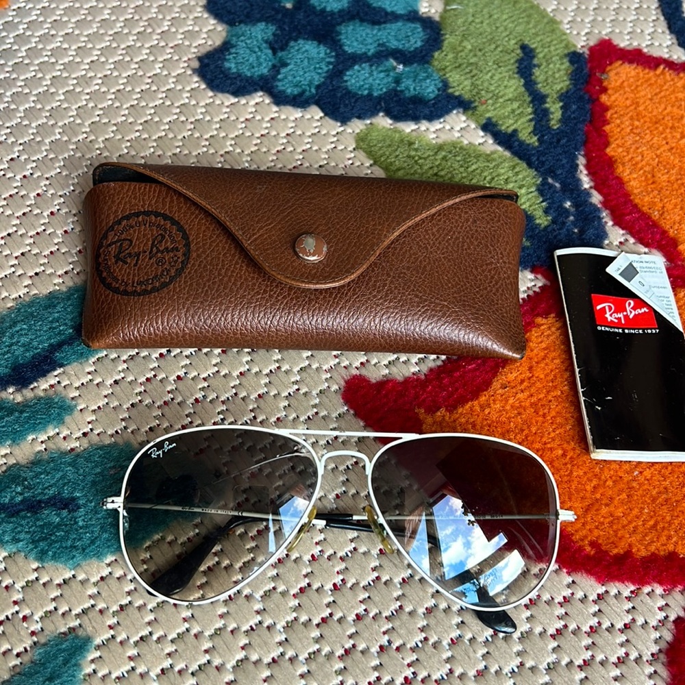 Ray-Ban Ultralight Aviator Sunglasses in white unisex